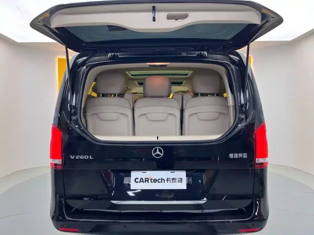 Mercedes-Benz V-Class — Фото автомобиля 11