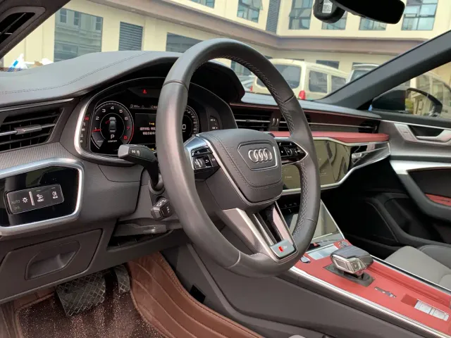 Audi A6L — Фото автомобиля 17
