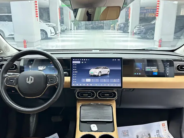 Leapmotor C11 — Фото автомобиля 6