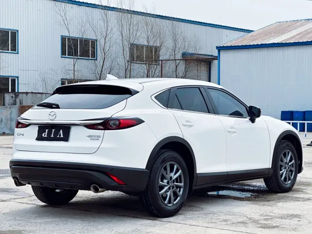 Mazda CX-4 — Фото автомобиля 3