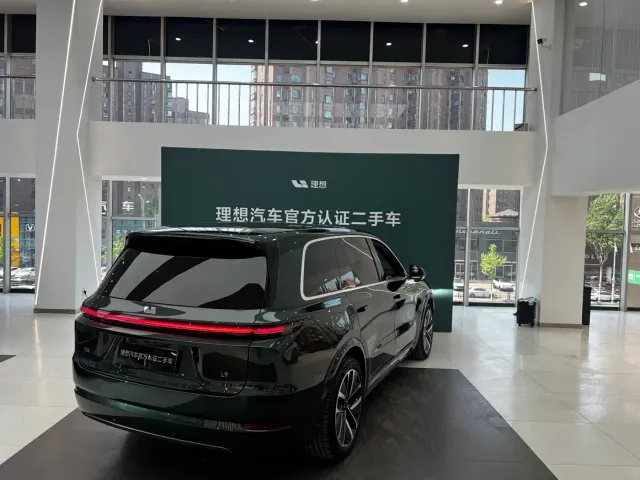 Li Auto L9 — Фото автомобиля 3