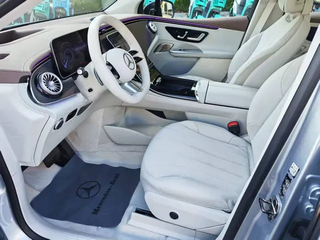 Mercedes-Benz EQE SUV — Фото автомобиля 9