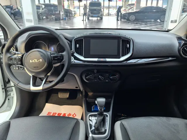 Kia KX1 — Фото автомобиля 9