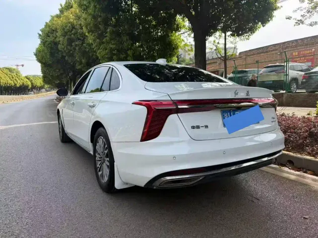 Hongqi H5 — Фото автомобиля 7