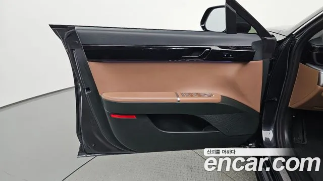 Hyundai Grandeur GN7 — Фото автомобиля 13