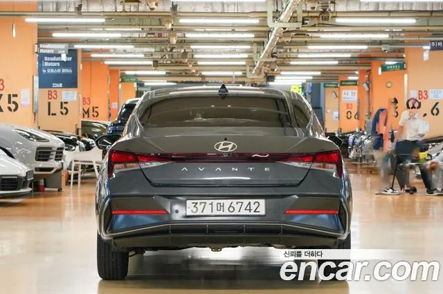 Hyundai AVANTE Новый Avante (CN7) — Фото автомобиля 4