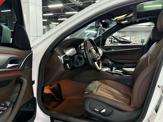 BMW 5 Series — Фото автомобиля 7