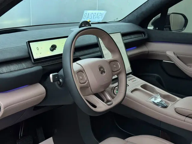 Nio EC6 — Фото автомобиля 12
