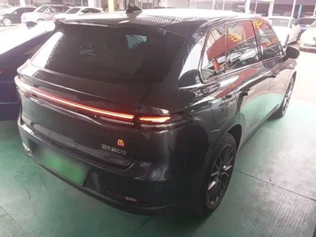 Leapmotor C10 — Фото автомобиля 6