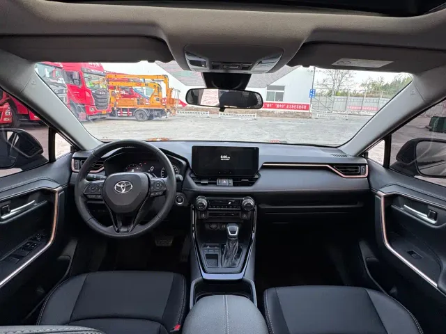 Toyota Wildlander — Фото автомобиля 10
