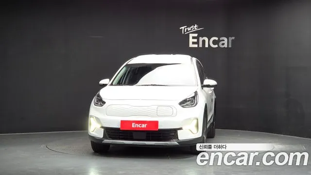 Kia Niro — Фото автомобиля 3