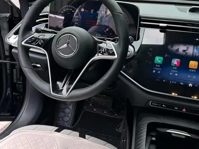 Mercedes-Benz E-Class — Фото автомобиля 7