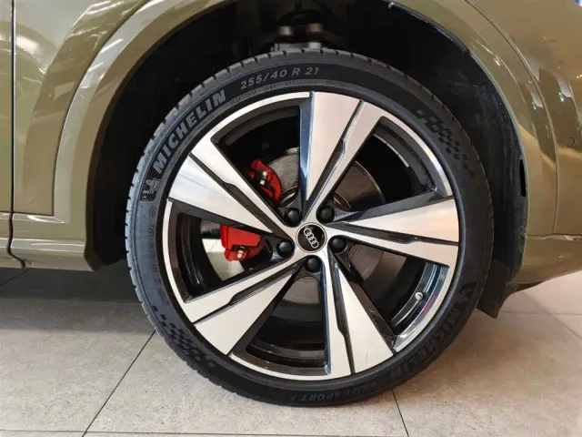 Audi Q5L — Фото автомобиля 15