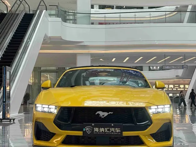 Ford Mustang 2024 2.3T EcoBoost Convertible Sport Edition — Фото автомобиля 2