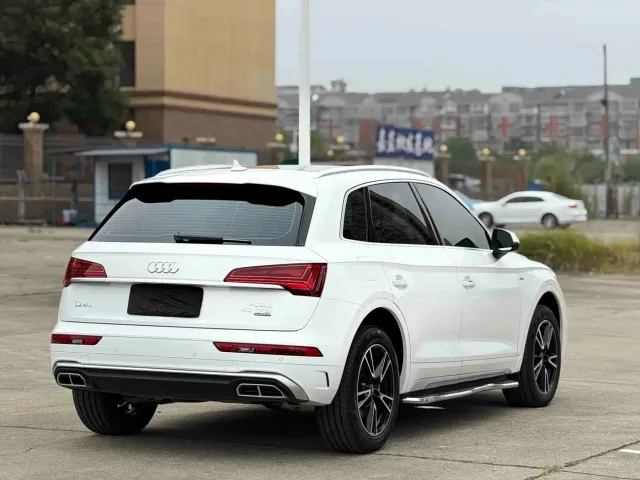 Audi Q5L — Фото автомобиля 7
