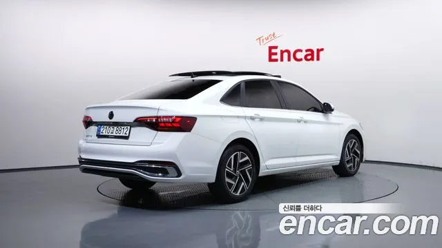 Volkswagen Jetta — Фото автомобиля 2