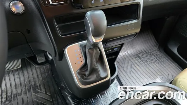 Hyundai Staria Staria Карго 5 мест — Фото автомобиля 9