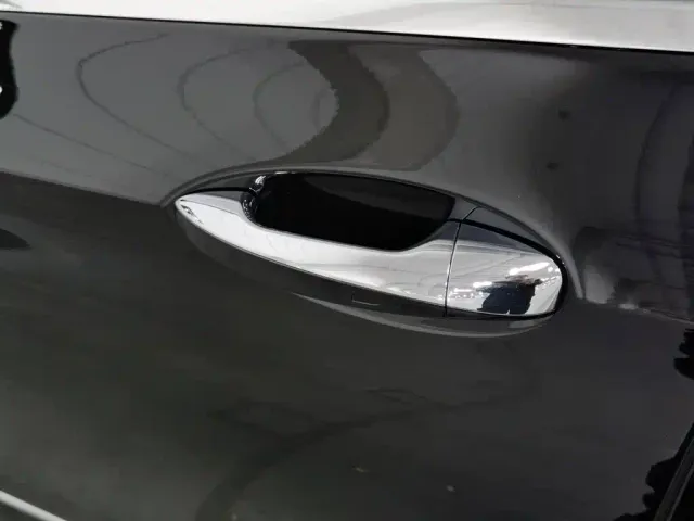 Mercedes-Benz E-Class — Фото автомобиля 18
