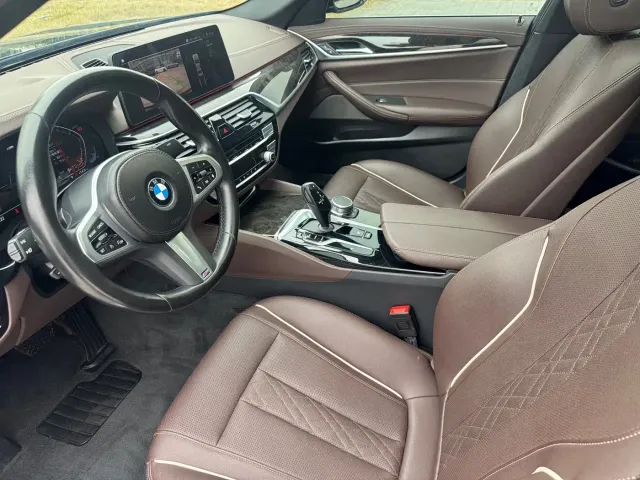 BMW 5 Series — Фото автомобиля 12
