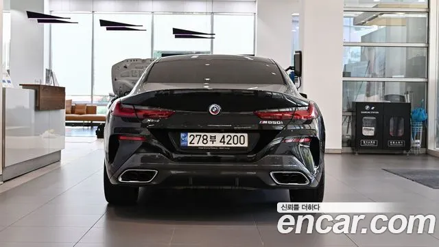 BMW 8-Series — Фото автомобиля 3