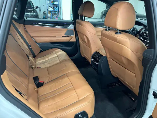 BMW 6 Series Gran Turismo — Фото автомобиля 15