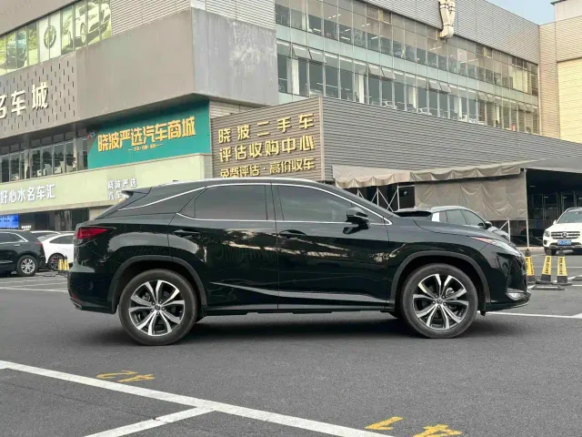 Lexus RX — Фото автомобиля 8