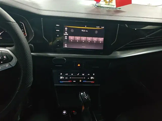 Volkswagen Passat — Фото автомобиля 12