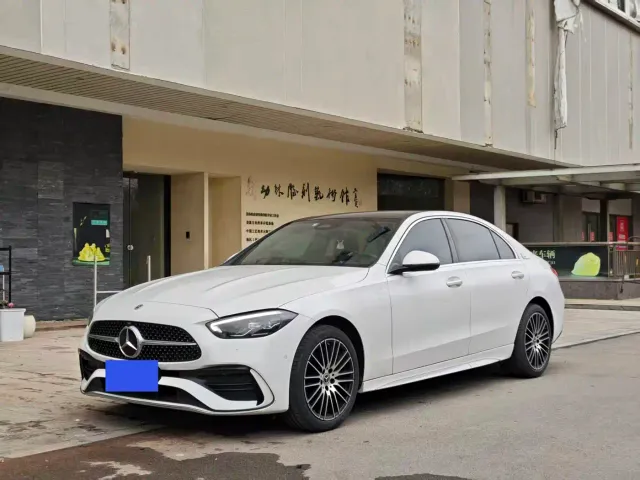 Фотография автомобиля — Mercedes-Benz C-Class