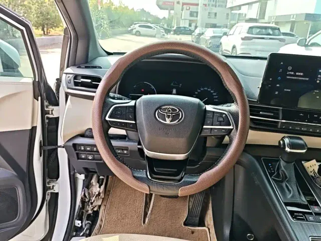 Toyota Granvia — Фото автомобиля 10