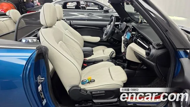 MINI Cooper Convertible — Фото автомобиля 11