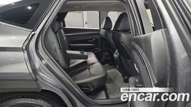 Hyundai Tucson Tucson (NX4) Дизель 2.0 2WD — Фото автомобиля 11
