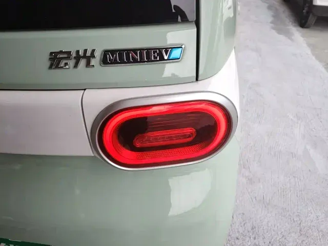 Wuling Hongguang Mini EV — Фото автомобиля 7