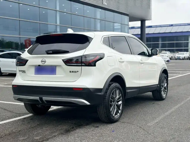 Nissan Qashqai — Фото автомобиля 11