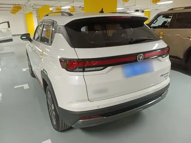 Changan CS35 Plus — Фото автомобиля 4