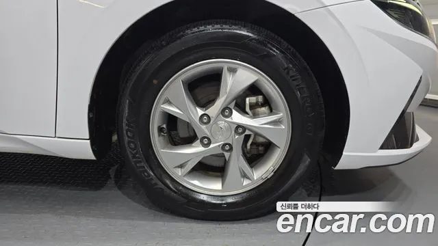 Hyundai Avante CN7 — Фото автомобиля 6