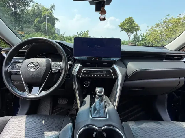 Toyota Harrier — Фото автомобиля 8