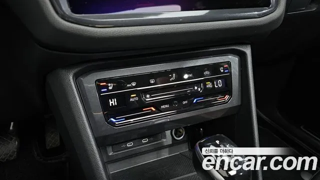 Volkswagen Tiguan — Фото автомобиля 16