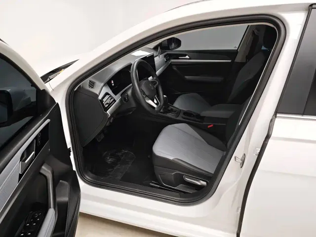 Volkswagen Lavida — Фото автомобиля 13