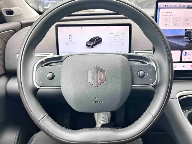 Leapmotor C11 — Фото автомобиля 7