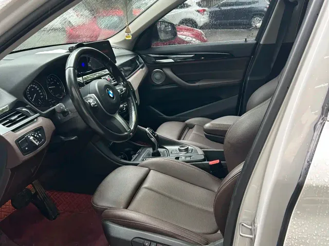BMW X1 — Фото автомобиля 4