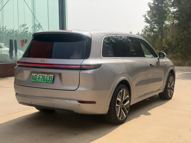 Li Auto L9 — Фото автомобиля 8