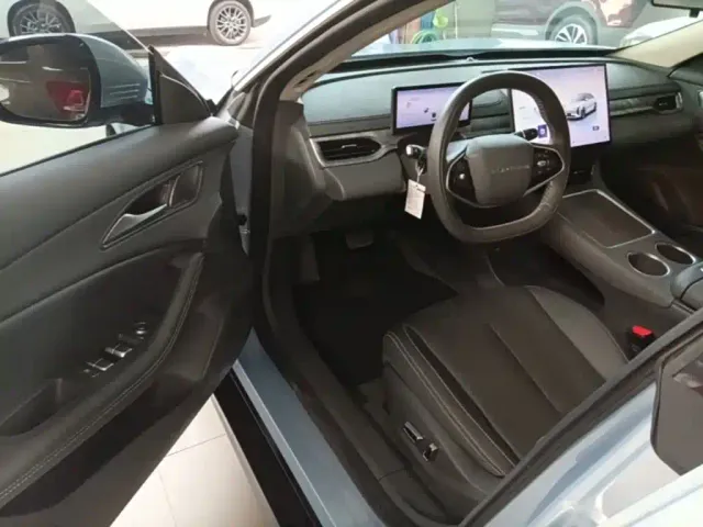 Forthing Xinghai S7 — Фото автомобиля 15