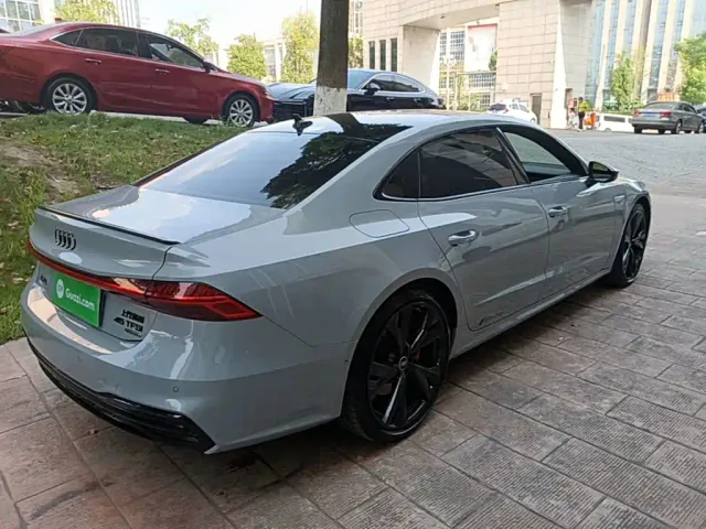 Audi A7L — Фото автомобиля 6