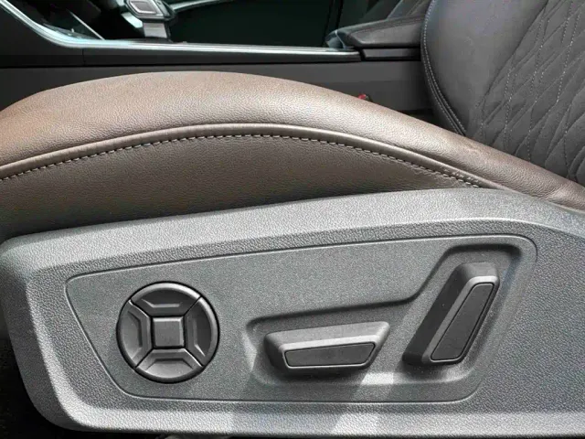 Audi A7L — Фото автомобиля 17