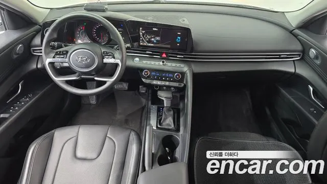 Hyundai Avante CN7 — Фото автомобиля 10