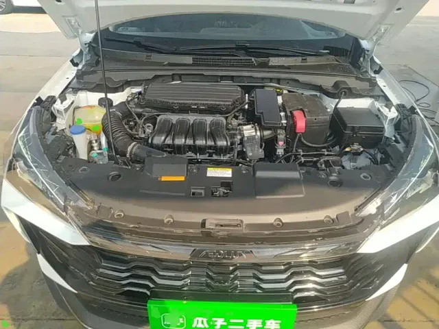 Dongfeng Yixuan — Фото автомобиля 19