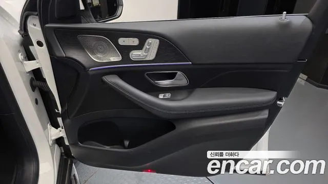 Mercedes-Benz GLE-Class — Фото автомобиля 14