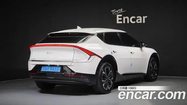 Kia EV6 — Фото автомобиля 2