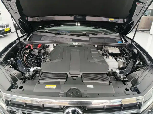 Volkswagen Touareg — Фото автомобиля 19
