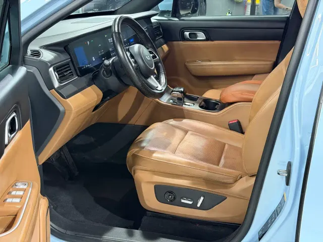 Li Auto ONE — Фото автомобиля 7